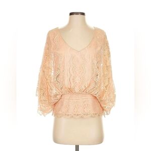 BEYOND VINTAGE Peach Lace Batwing BLOUSE Size XS